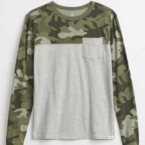 GAP Kids Pocket Tshirt